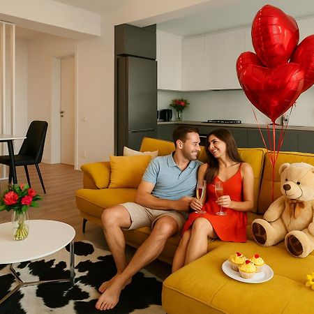 Vanda - Park-View Apartment With Private Balcony Bucarest Exterior foto